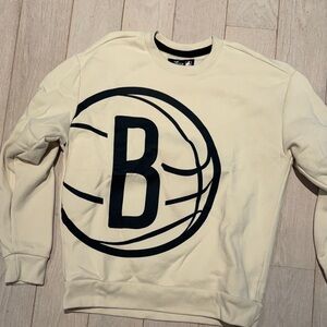 Hollister Cream Crewneck with Black Basketball 'B' Graphic